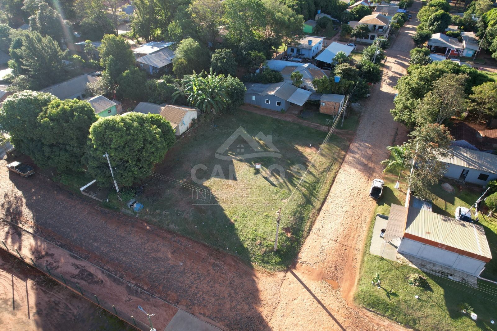 EN VENTA TERRENO ESQUINA