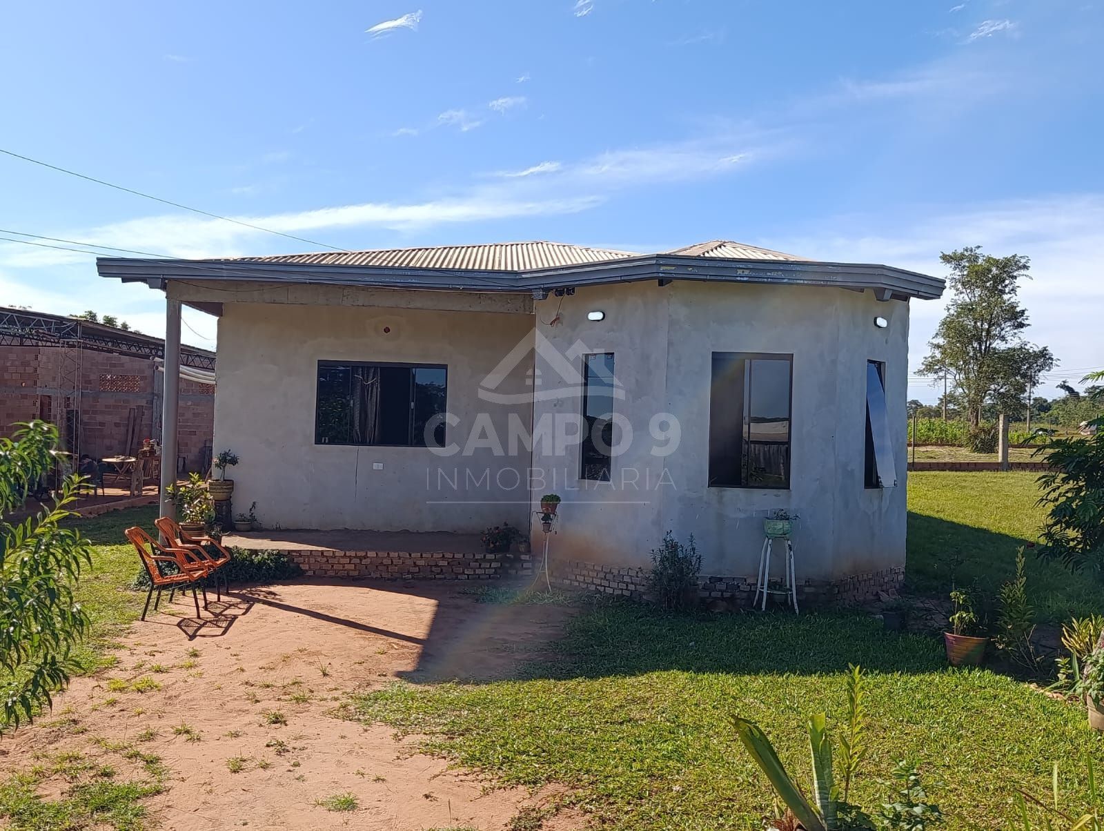 VENDO ESTA CASA SEMITERMINADA