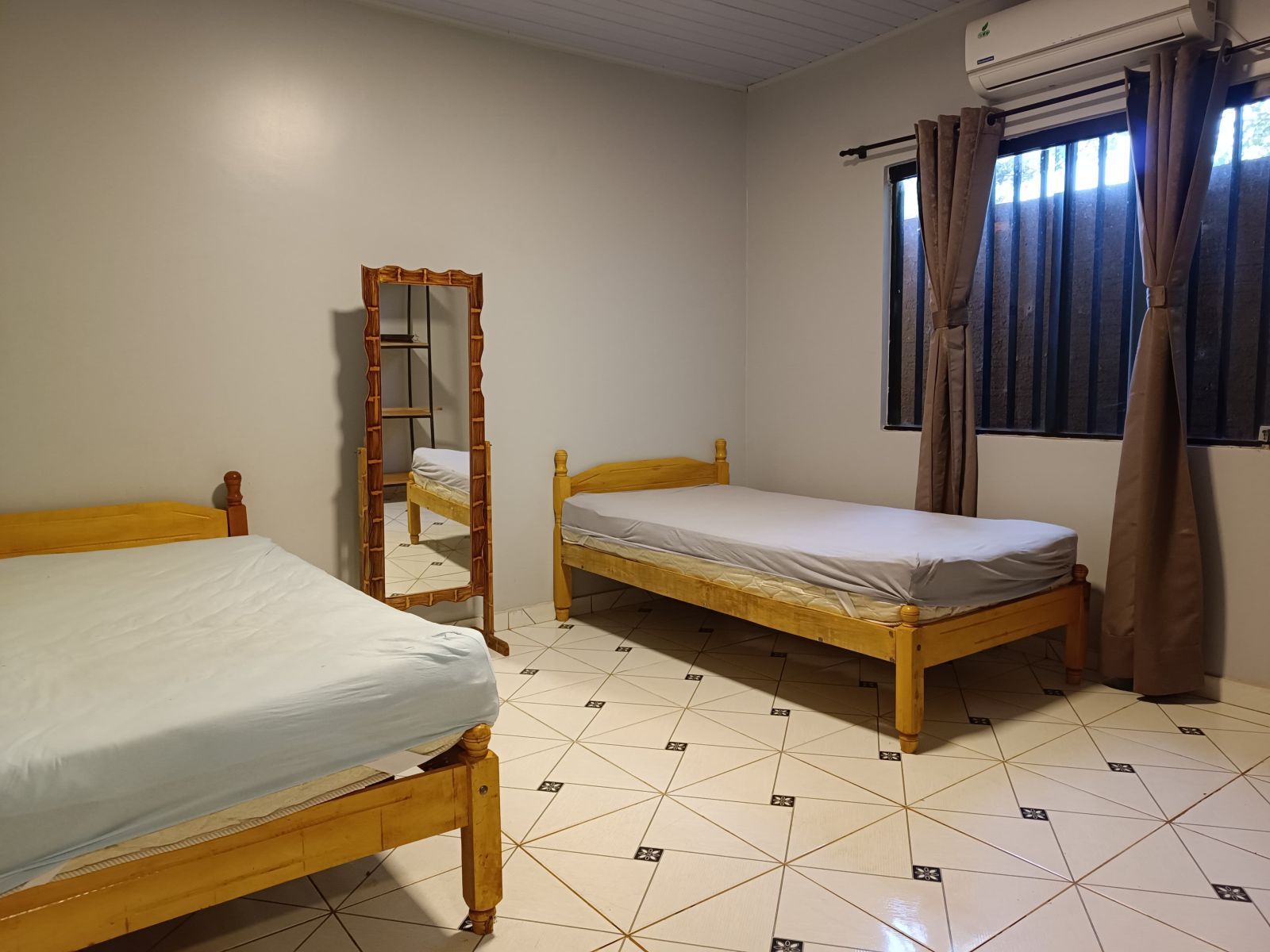 Alquilo esta casa totalmente amoblada